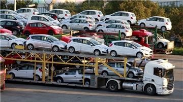 Khó khăn đối với Doanh nghiệp kinh doanh nhập khẩu ô tô