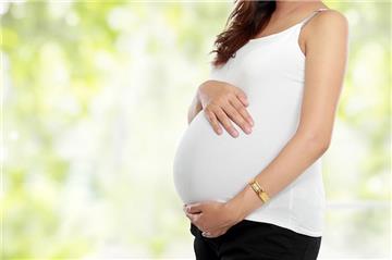 Hết hạn hợp đồng khi mang thai có được kí tiếp? Có được hưởng chế độ thai sản?