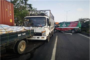 Trường hợp xe sau đâm vào xe trước thì xe nào sai?