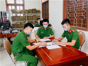 Công an xã có được kiểm tra giấy phép kinh doanh không?