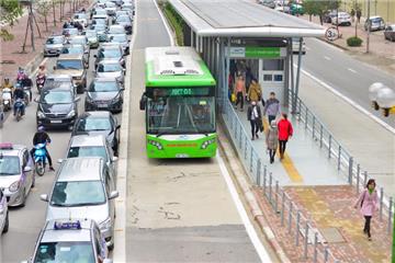 Xe máy có được đi vào làn BRT không?