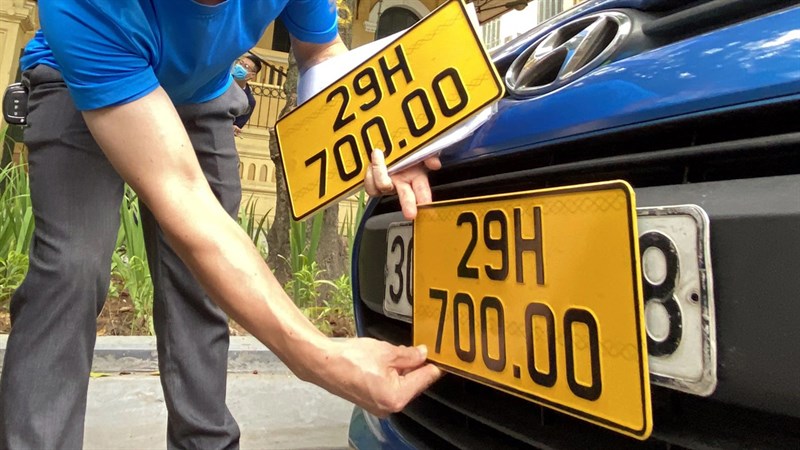 Từ 2022, cό được đổi biển số xe sang màu vàng khȏng?