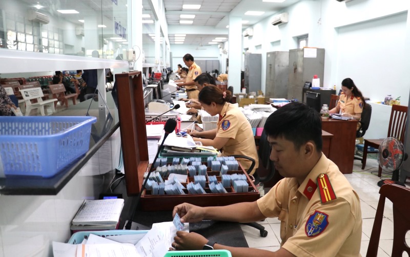 dia chi dang ky xe o to quan hoang mai