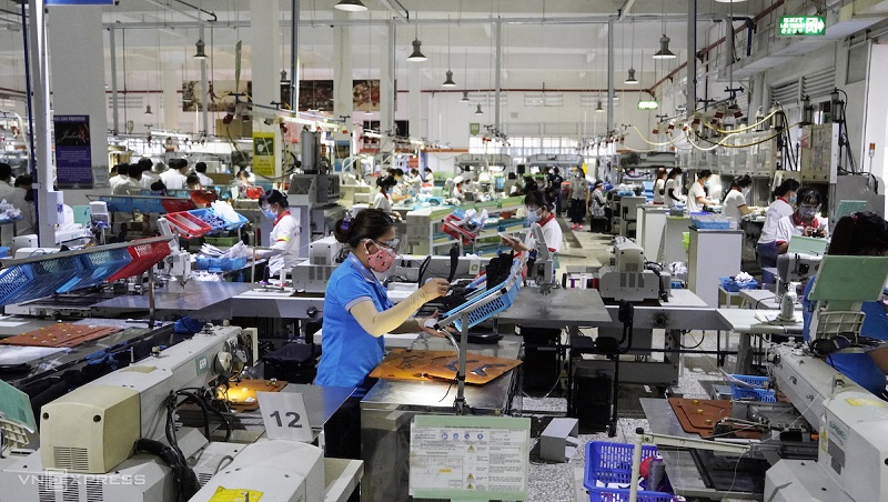 vai trò của pháp luật Pháp luật bảo vệ môi trường sản xuất kinh doanh của doanh nghiệp