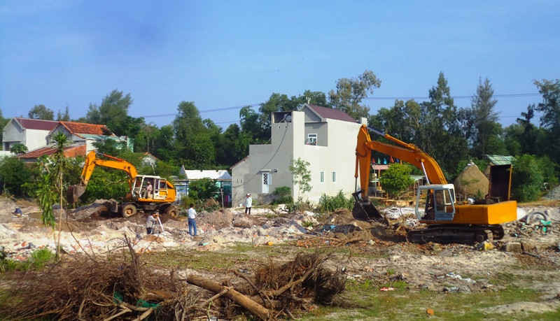 bản chất của pháp luật là gì Chế tài xử phạt, cưỡng chế tuân thủ nhằm đảm bảo thực hiện pháp luật