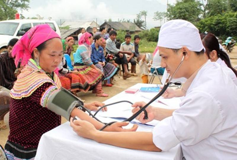 Nâng cao chất lượng khám và chữa bệnh cho người dân tộc thiểu số  Nâng cao chất lượng khám và chữa bệnh cho người dân tộc thiểu số