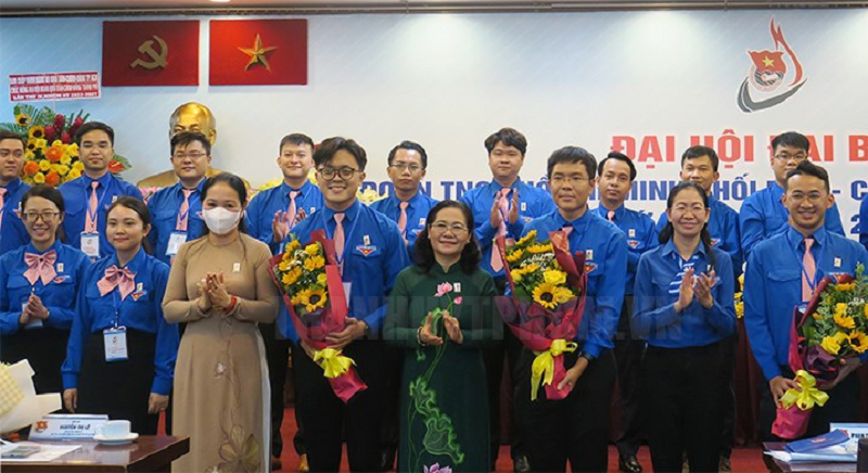 quyền của người Đoàn viên Đoàn viên có quyền tham gia bầu cử, đề cử, ứng cử các vị trí tổ chức Đoàn