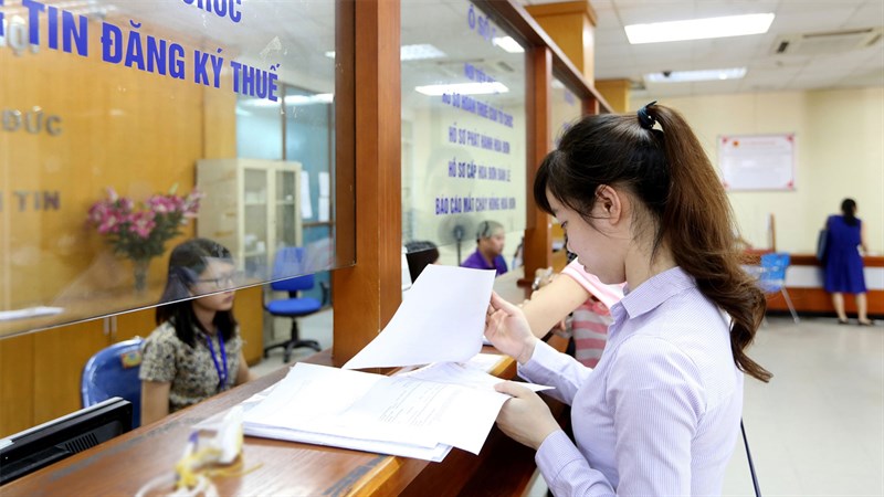 Đã nghỉ hưu đi làm thêm có phải khai thuế?