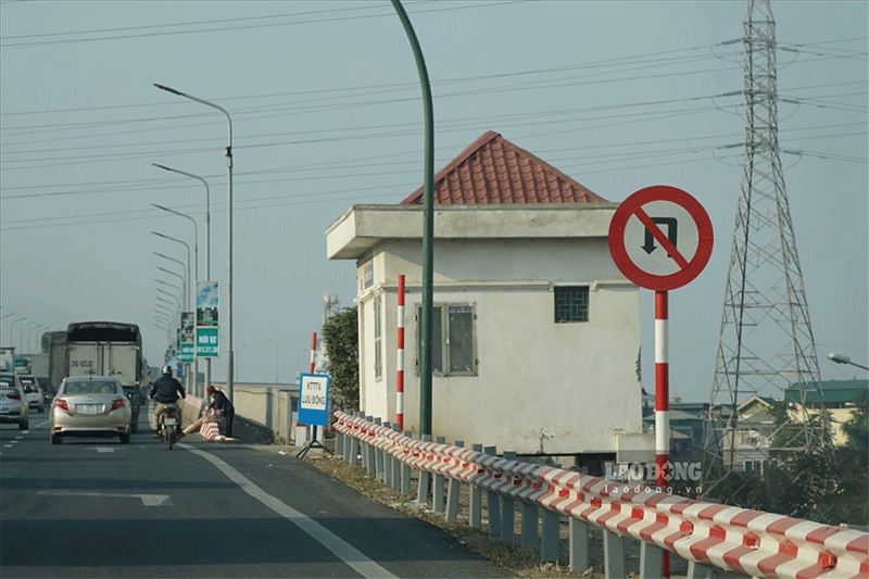Ngã tư đèn xanh có quay đầu không?