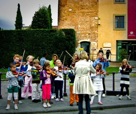 Giáo viên chưa hết thời gian nghỉ thai sản có được đi làm sớm