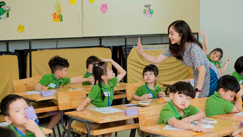 Chương trình lớp 1 học những môn gì?