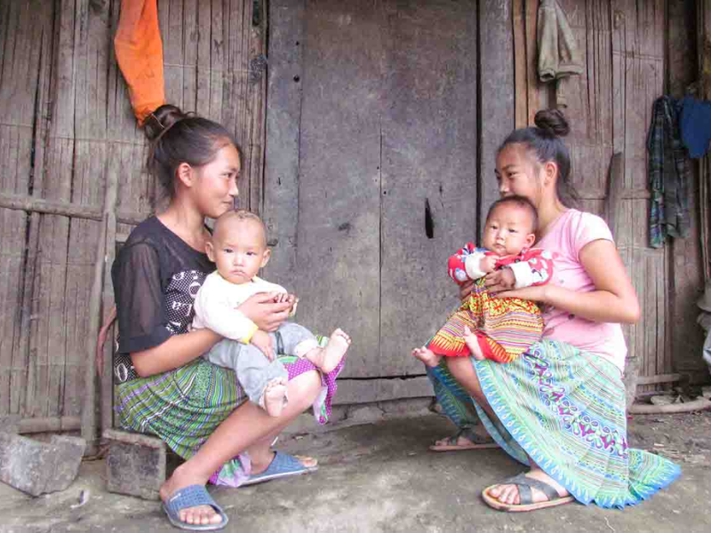 Có con trước 18 tuổi