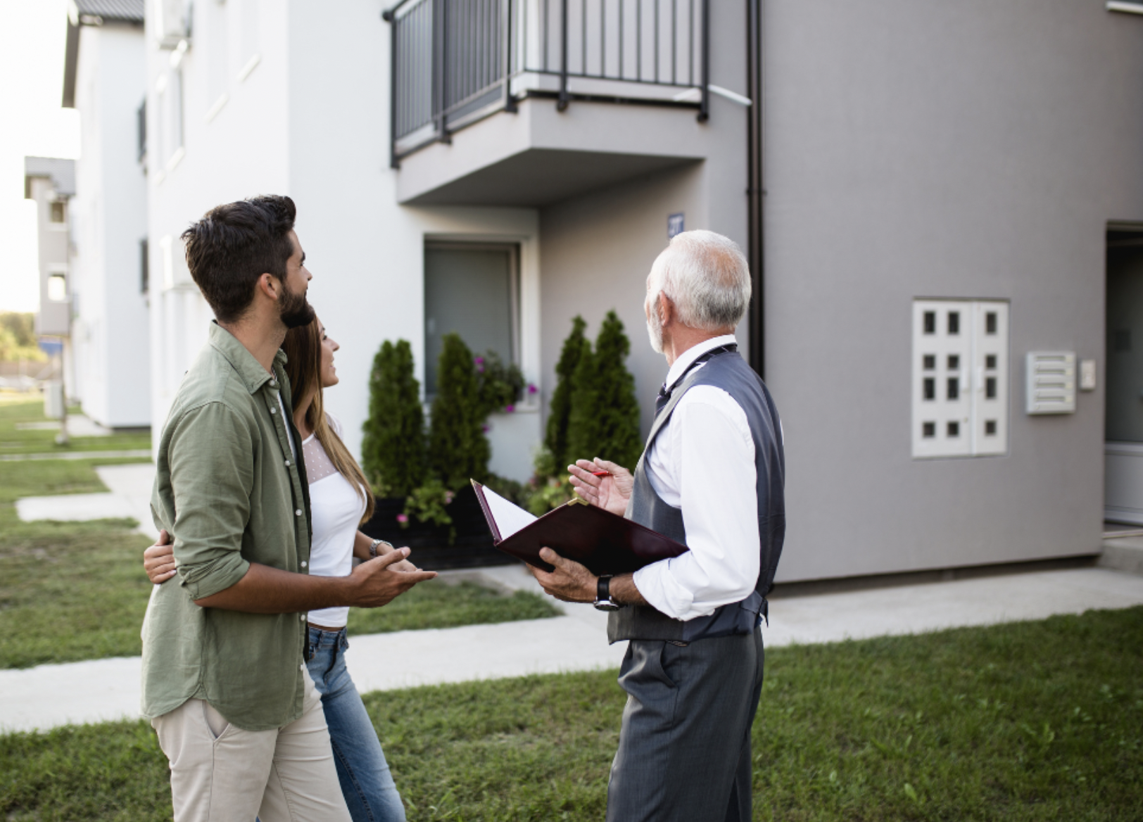 Người nước ngoài mua nhà ở Việt Nam cần những giấy tờ gì?