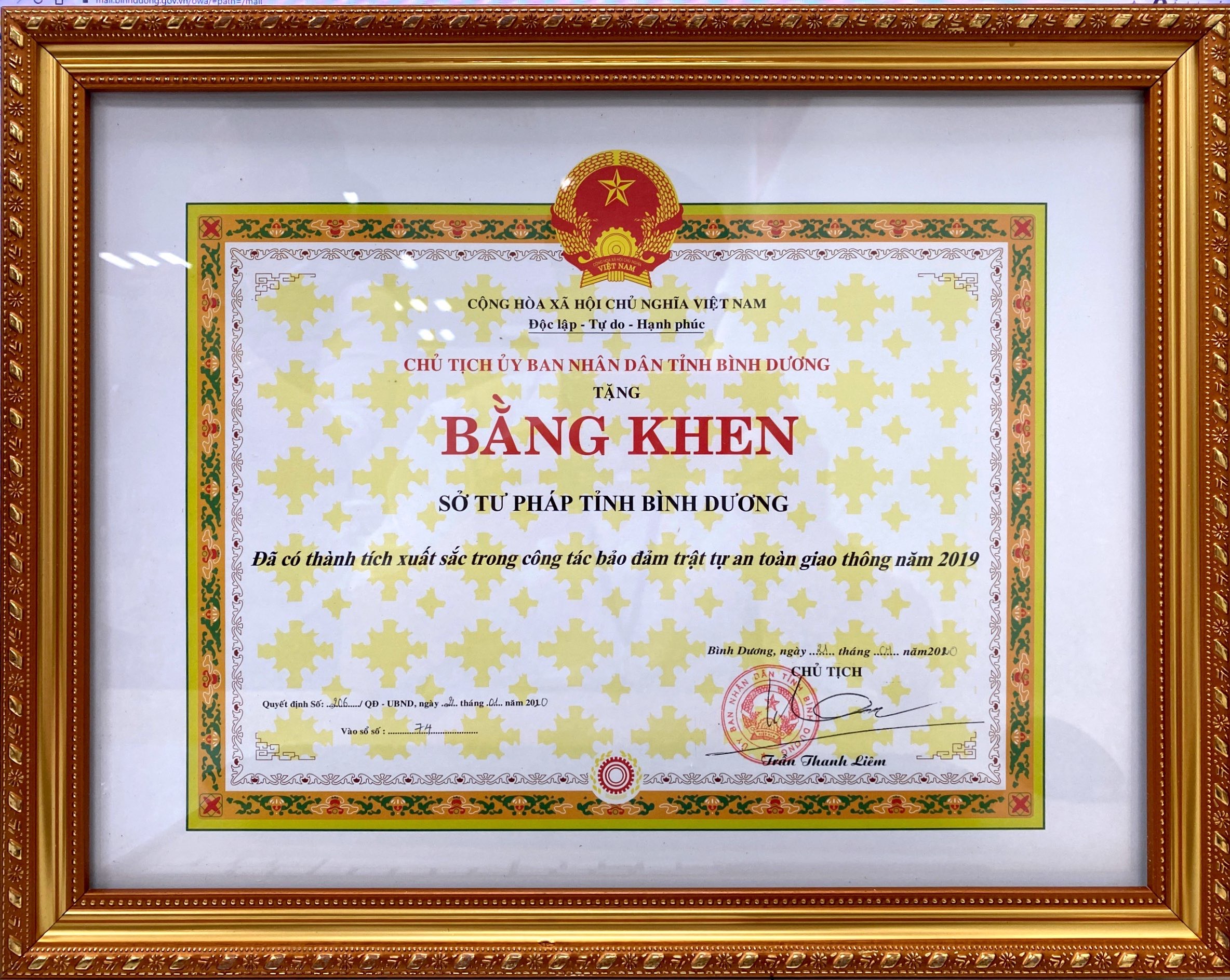 Tiêu chuẩn được nhận Bằng khen