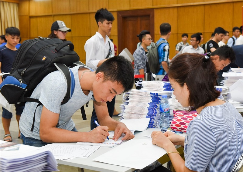 Sinh viên nhập học cần chuẩn bị giấy tờ gì