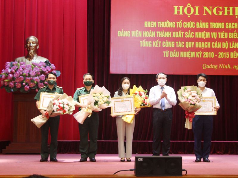 Nghỉ thai sản có được miễn sinh hoạt Đảng Đánh giá xếp loại Đảng viên