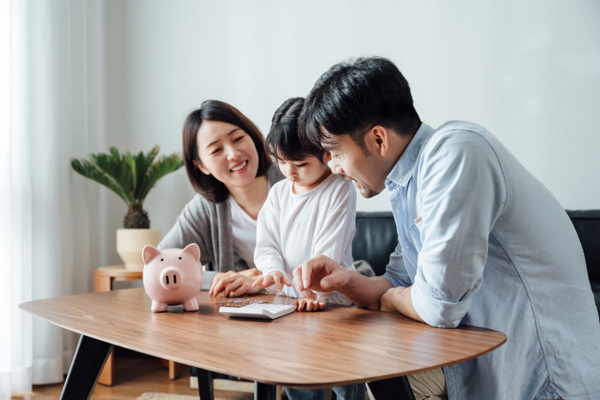 nuôi con nhỏ có bị tinh giản biên chế Nuôi con nhỏ có bị tinh giản biên chế không?