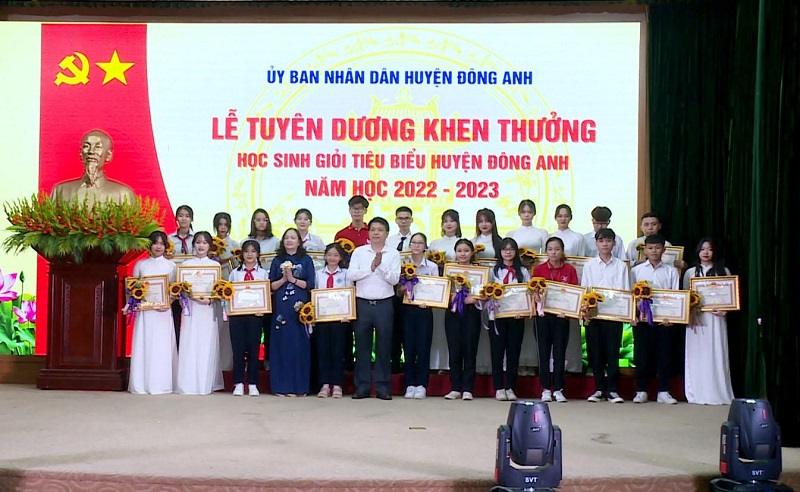 Phân biệt học sinh tiêu biểu và học sinh tiên tiến