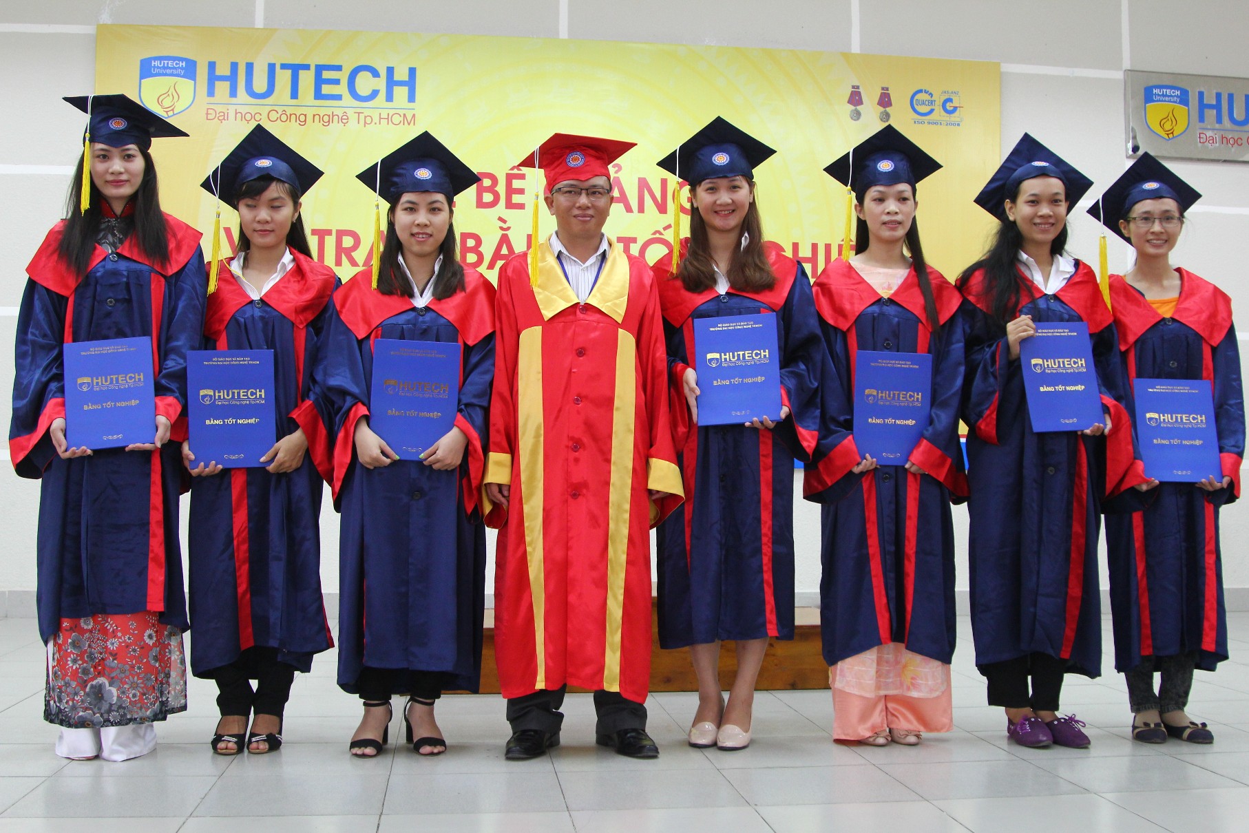 Bằng tốt nghiệp đại học có mấy loại Bằng tốt nghiệp đại học có màu gì?