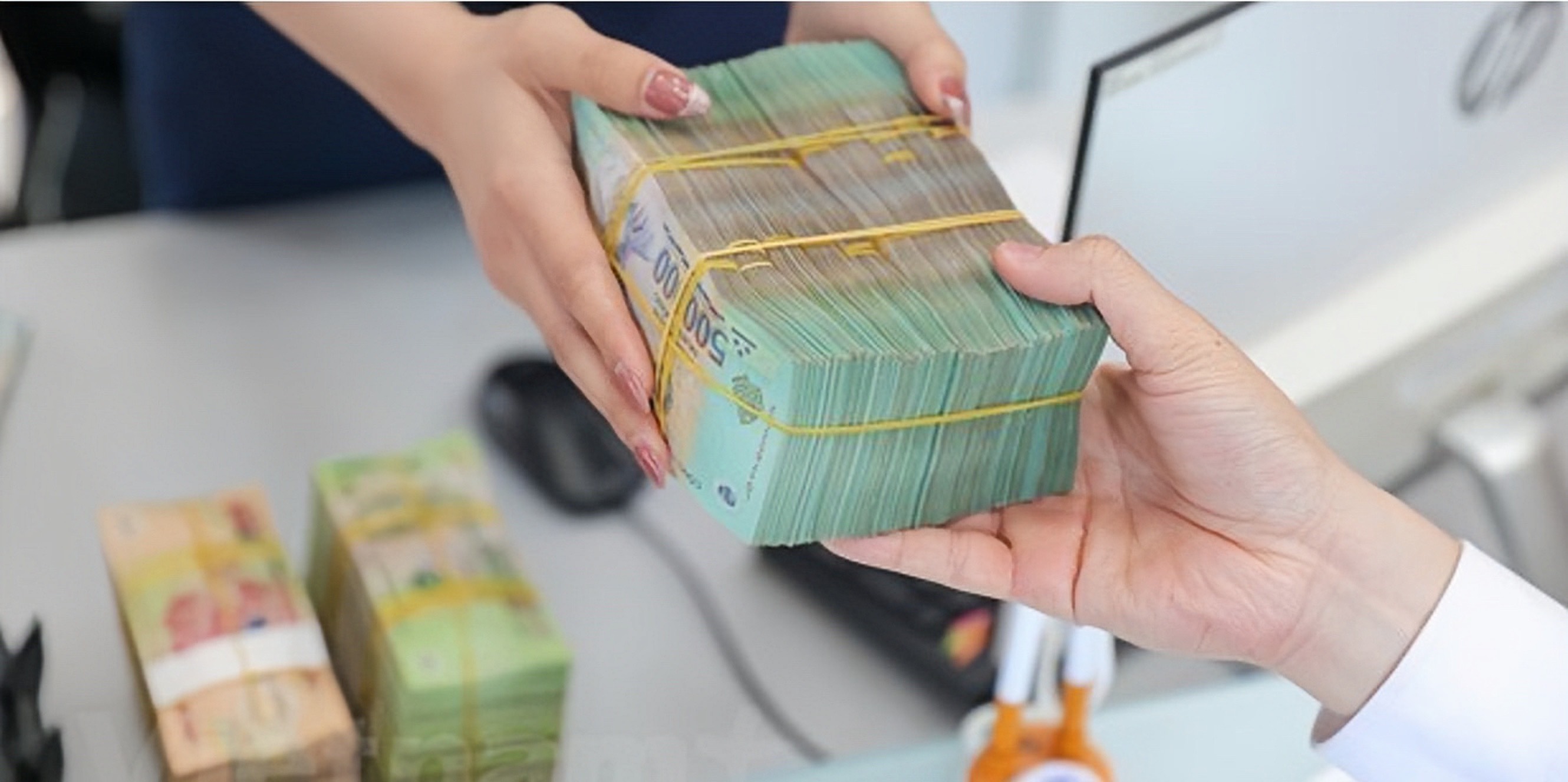 Thủ tục vay vốn cho người mới ra tù Người mới ra tù được vay tối đa bao nhiêu tiền?