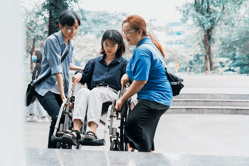 Người khuyết tật là gì Người khuyết tật được hưởng chế độ gì?
