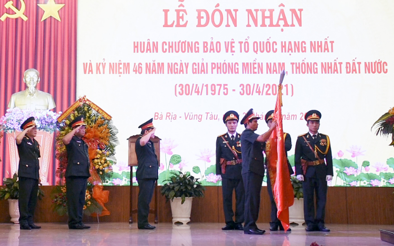 Huân chương Bảo vệ Tổ quốc là gì Tiêu chuẩn Huân chương Bảo vệ Tổ quốc