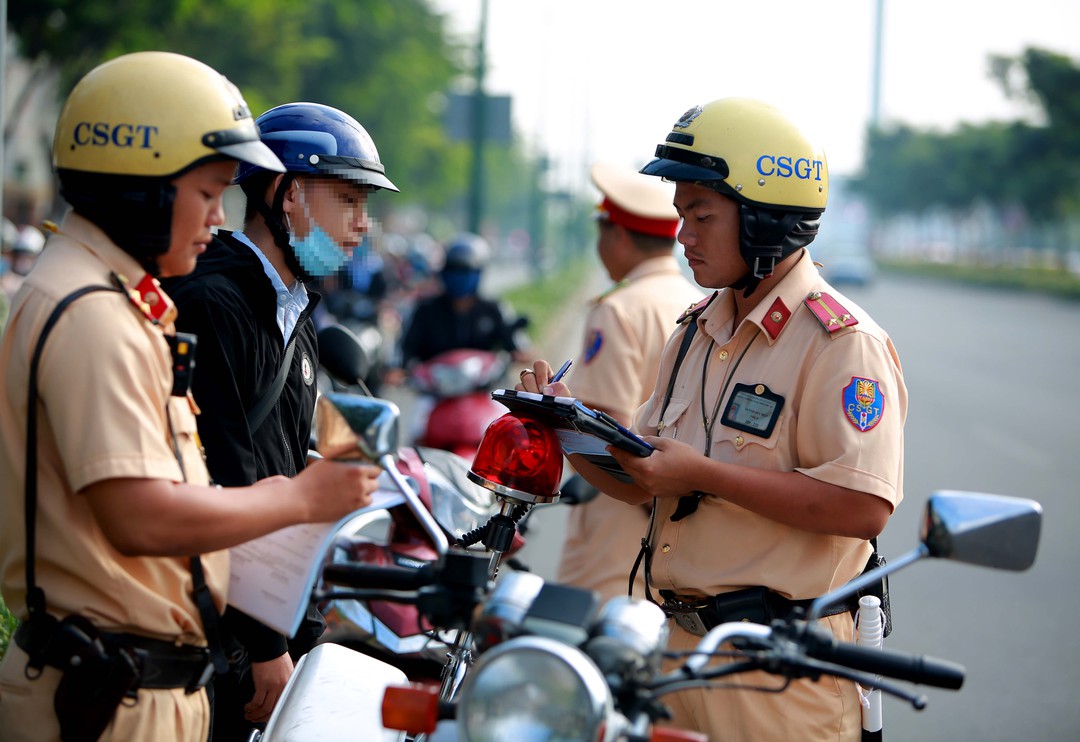 CSGT có được truy đuổi người vi phạm CSGT truy đuổi người vi phạm gây tai nạn giao thông bị xử lý thế nào?