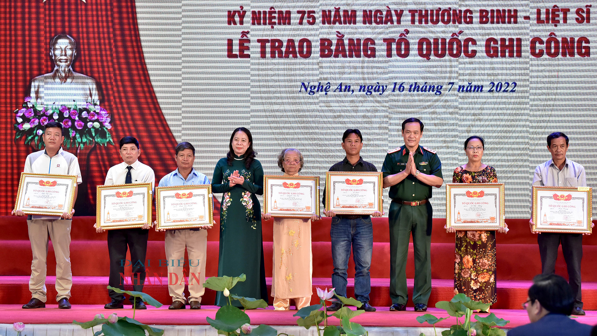 Bằng Tổ quốc ghi công là gì?