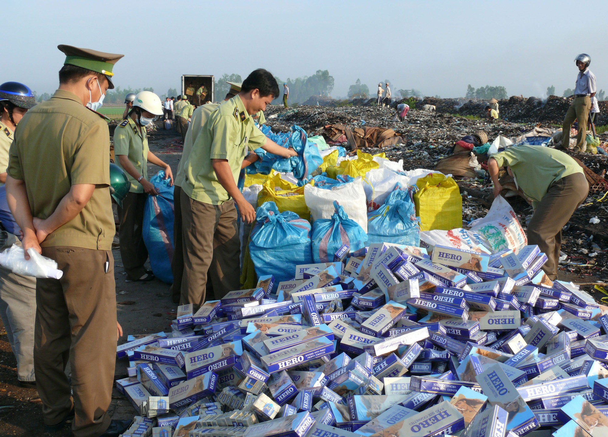 phận biệt hàng nhập lậu và hàng không rõ nguồn gốc xuất xứ Phân biệt hàng nhập lậu và hàng không rõ nguồn gốc xuất xứ