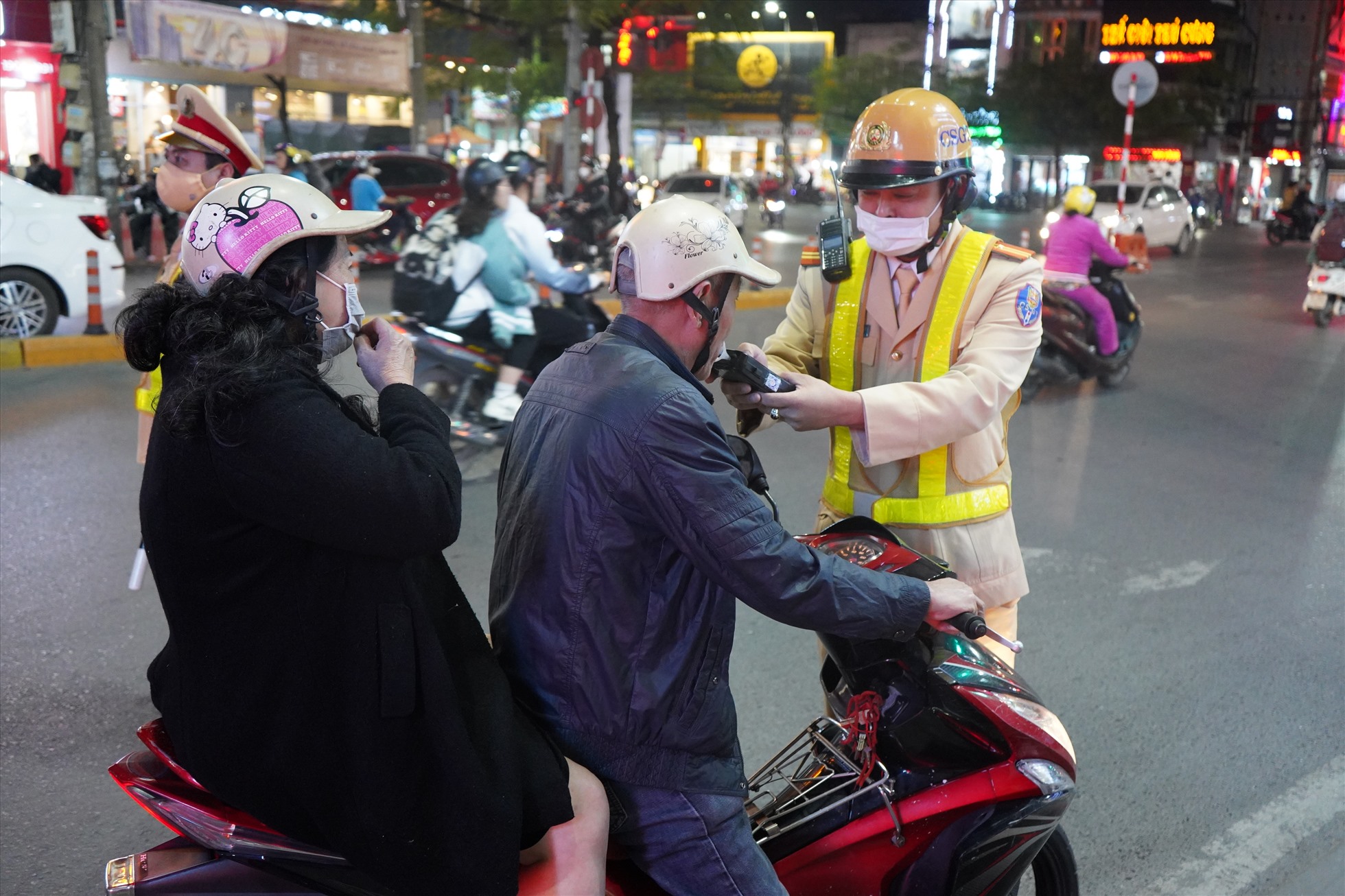 Bị thổi nồng độ cồn bỏ xe có bị phạt không Xử lý trường hợp vi phạm nồng độ cồn bỏ xe thế nào?