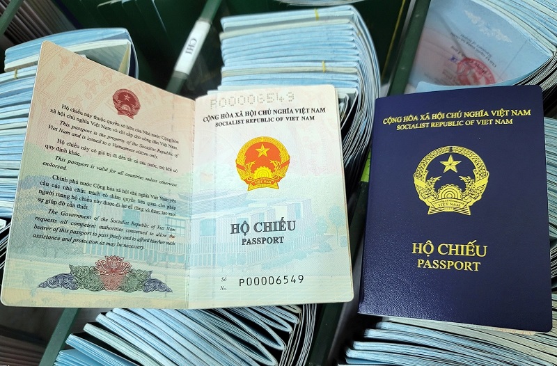hộ chiếu trẻ em làm online được không trẻ em mấy tuổi được làm hộ chiếu?