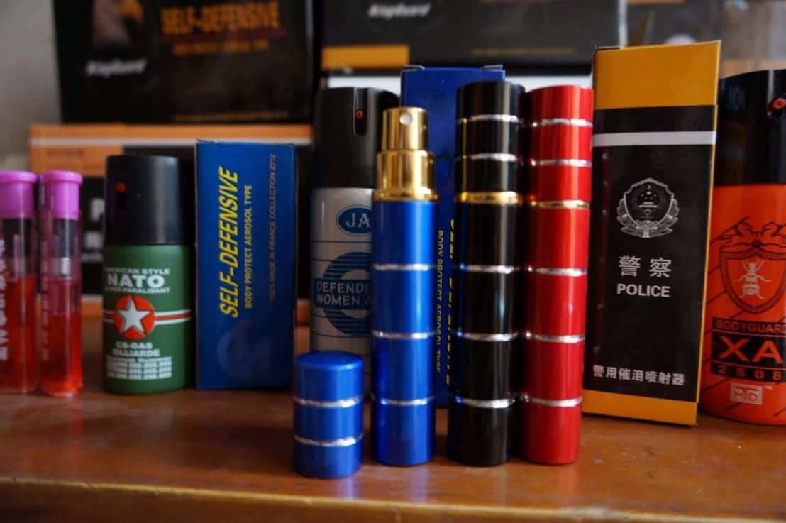 Người dân dùng bình xịt hơi cay tự vệ có bị cấm không?
