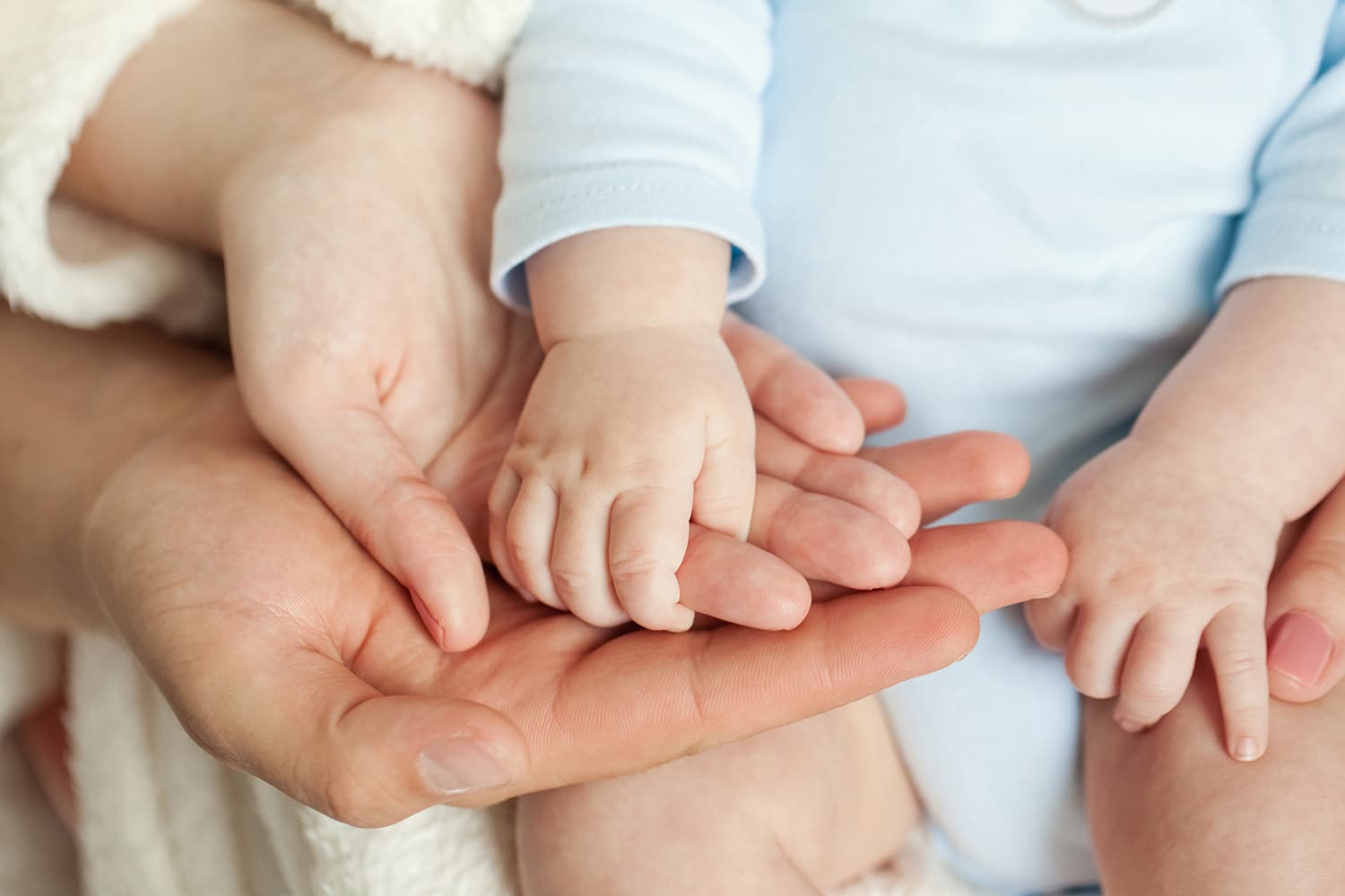 nhận con nuôi có yếu tố nước ngoài Như thế nào là nhận con nuôi có yếu tố nước ngoài?