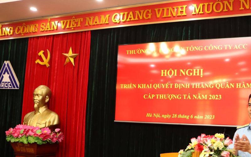 Sĩ quan được lên quân hàm trước niên hạn