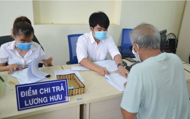 Bị tước quân tịch được hưởng lương hưu