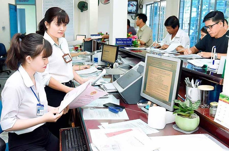 Người hướng dẫn tập sự cho viên chức được hưởng chế độ gì?