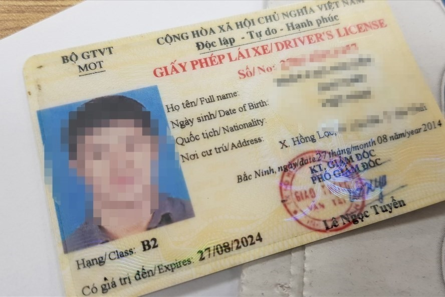 bị tạm giữ giấy phép lái xe có được thi lại không Các trường hợp được cấp lại Giấy phép lái xe