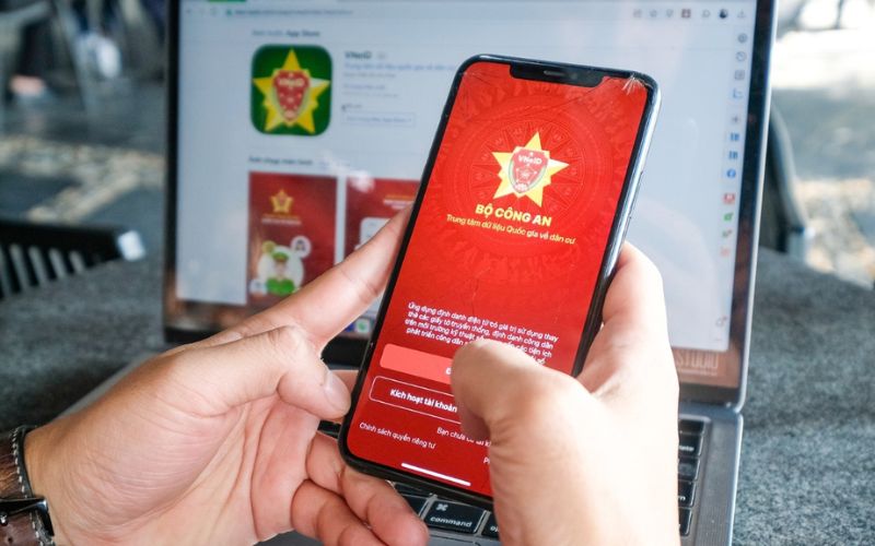 Cách nộp hồ sơ đăng ký cư trú qua VNeID