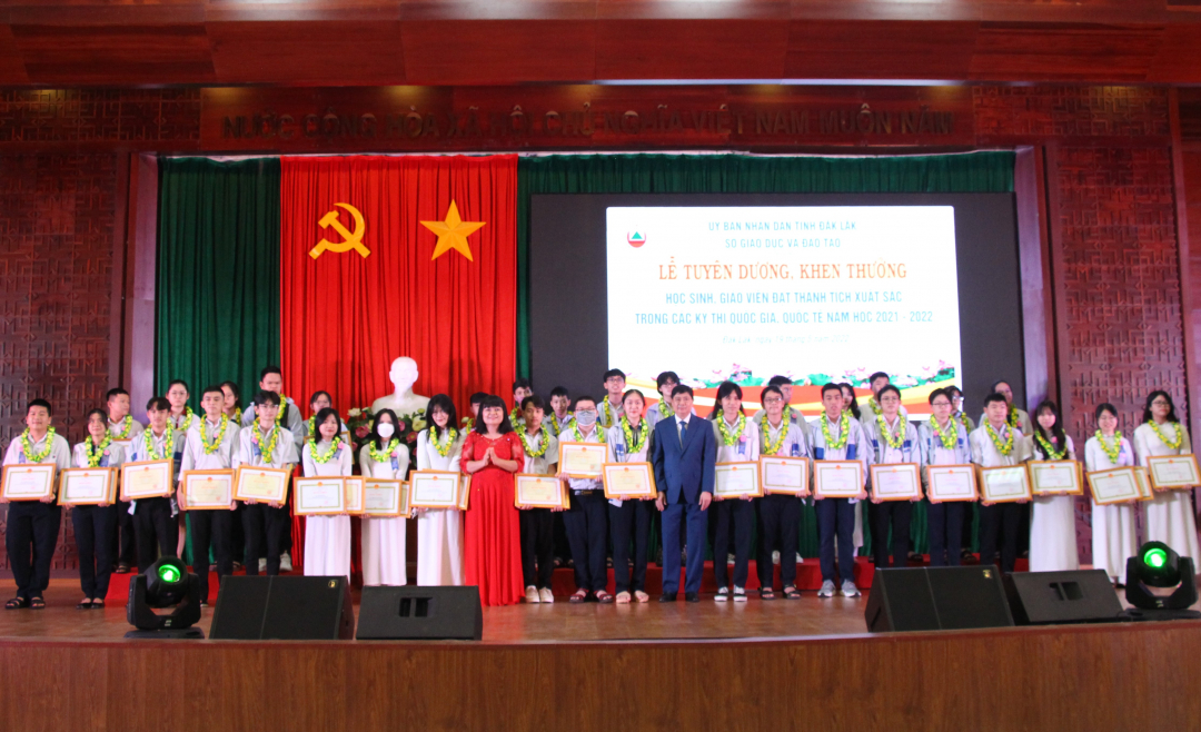 Mức chi bồi dưỡng học sinh giỏi hiện nay