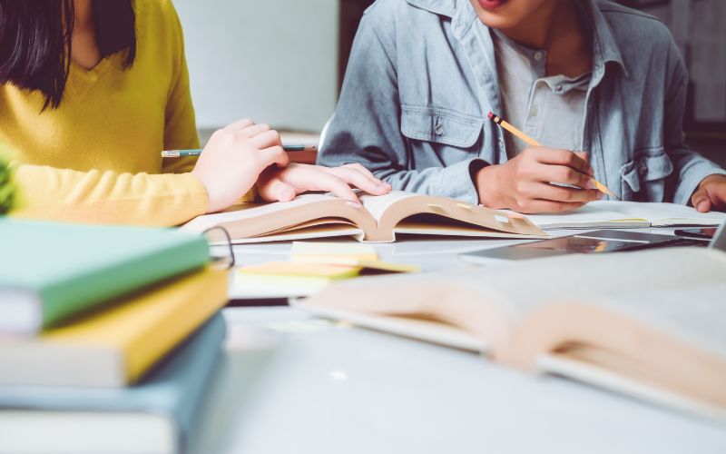 Vừa học nghề vừa học cấp 3 có được không?