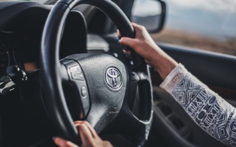 Xe mới mua có mất phí kiểm định không?