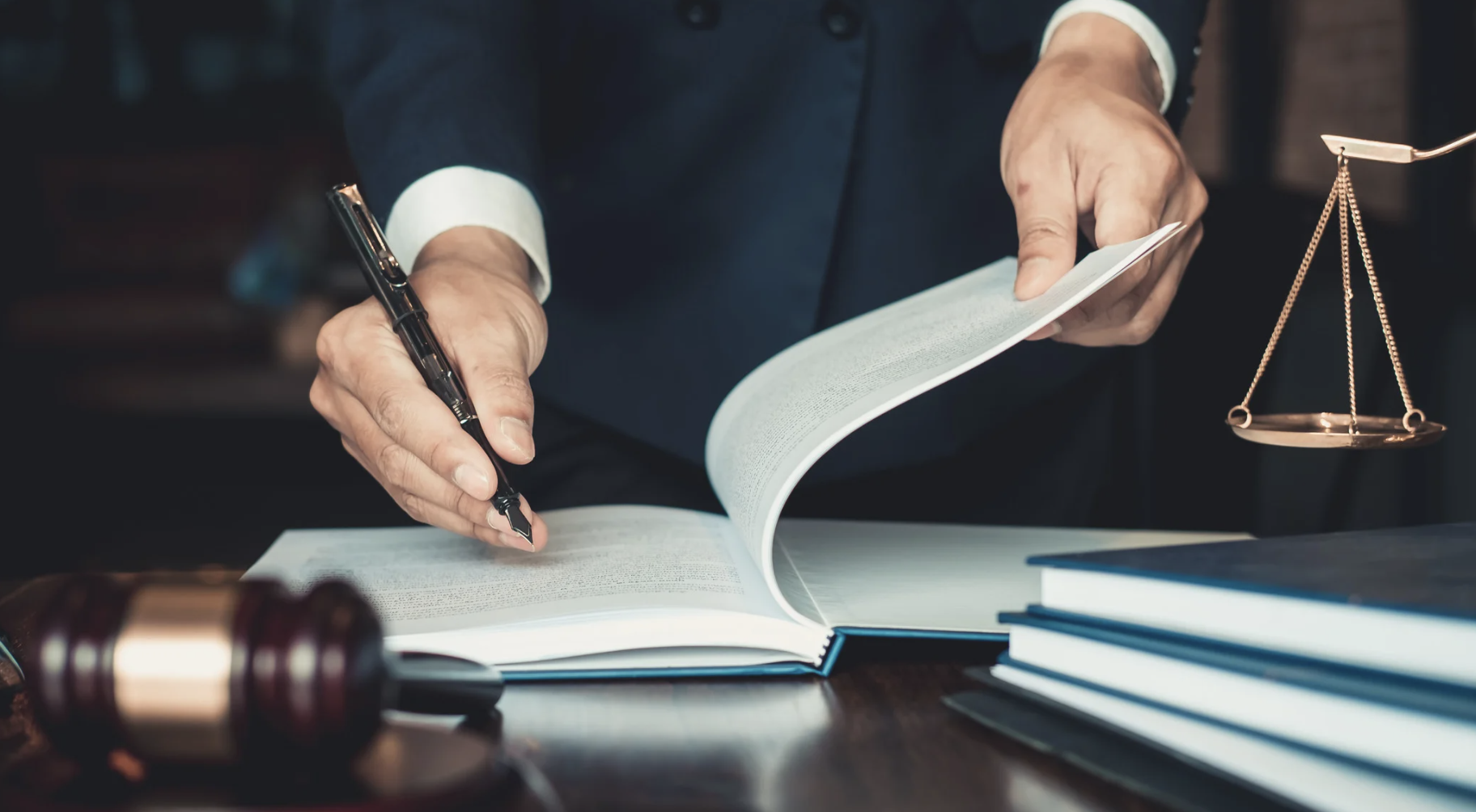 Trường hợp nào người lao động bị tạm dừng hưởng lương hưu?