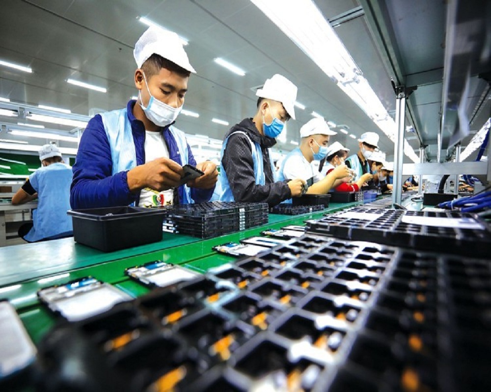 Chế độ tiền lương khi chuyển người lao động làm công việc khác so với hợp đồng lao động