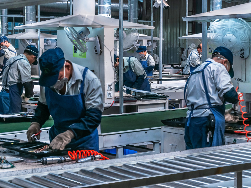 Doanh nghiệp không được tuyển dụng người lao động cao tuổi trong những ngành nghề nào?