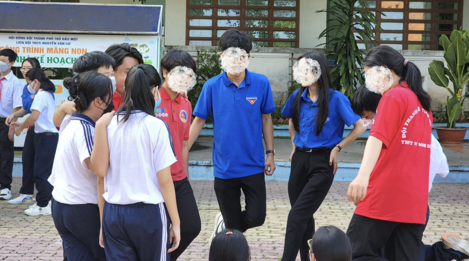 Mẫu đơn xin miễn sinh hoạt hè