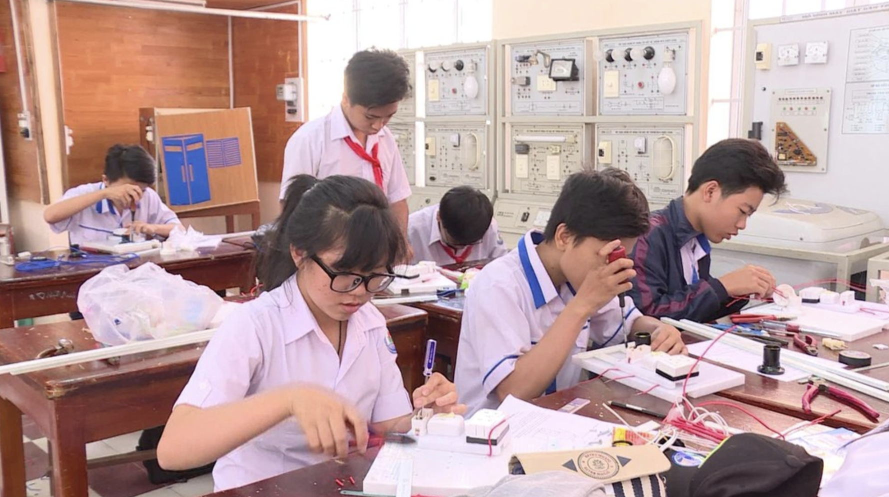 Học trung cấp là gì?