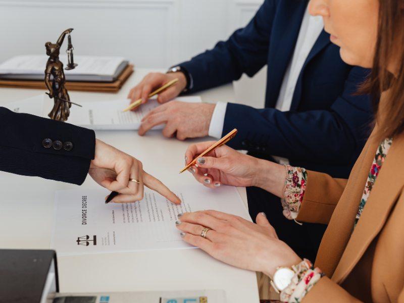 Các trường hợp chồng không được xin ly hôn vợ là gì?